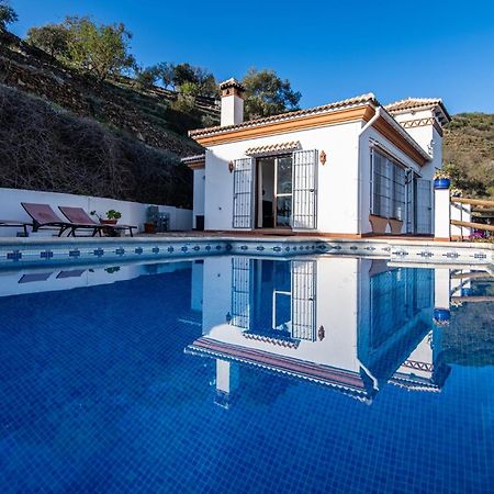 Villa Los Naranjos Sayalonga Exterior photo