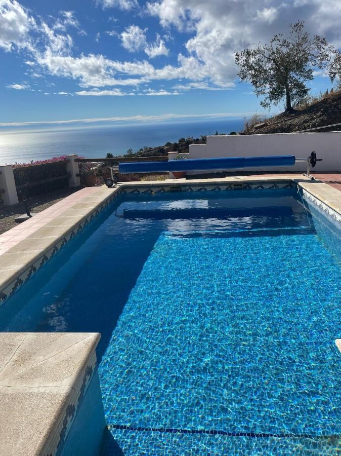 Villa Los Naranjos Sayalonga Exterior photo