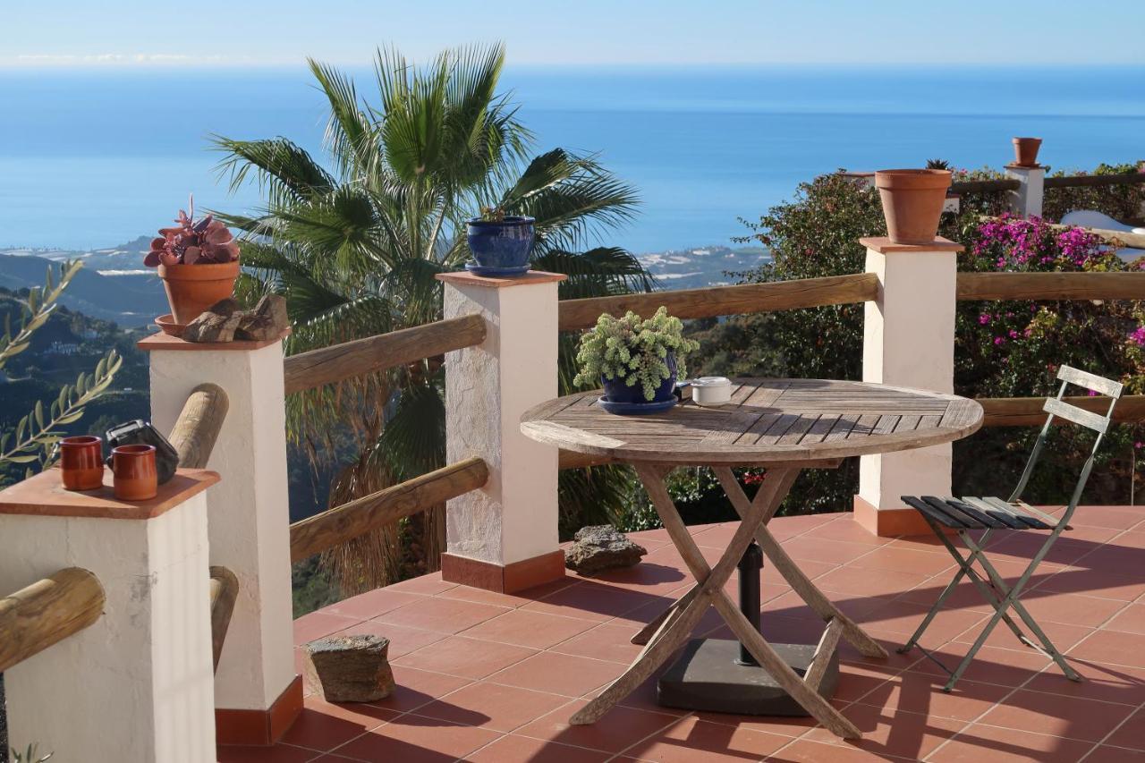 Villa Los Naranjos Sayalonga Exterior photo