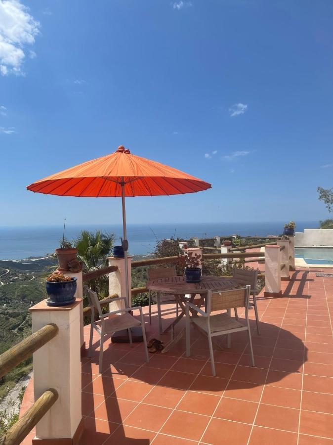 Villa Los Naranjos Sayalonga Exterior photo