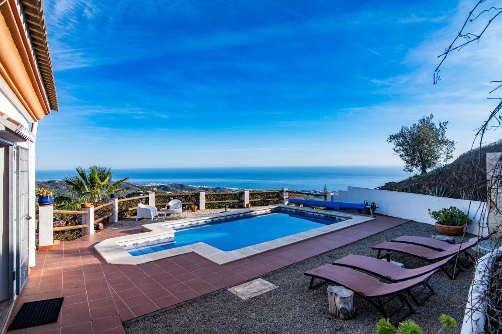 Villa Los Naranjos Sayalonga Exterior photo